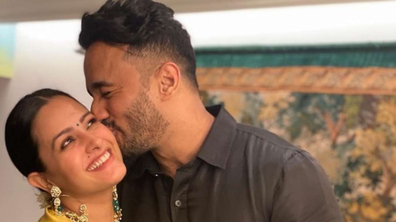 Anita Hassanandani shares adorable photo of baby Aaravv minutes after his birth, wishes Rohit Reddy a happy birthday