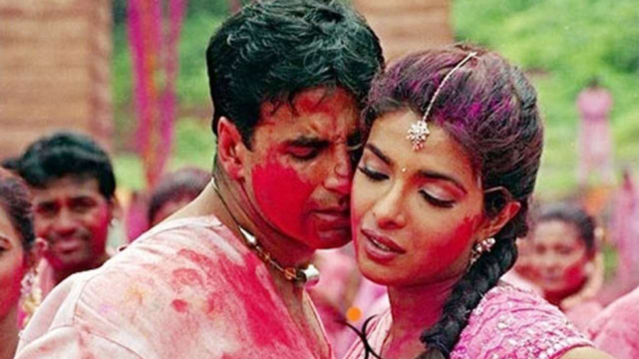 Aksha Kumar Or Priyanka Chopra Ke Xxx Videos - From Amitabh Bachchan's 'Rang Barse' to Ranbir-Deepika's 'Balam Pichkari':  Your Holi 2021 Bollywood playlist is here