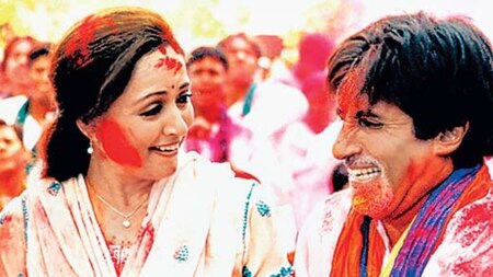 Amitabh Bachchan and Hema Malini's 'Hori Khele Raghuveera'