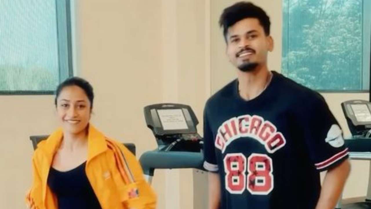 Dhanashree Verma makes Shreyas Iyer shuffle dance