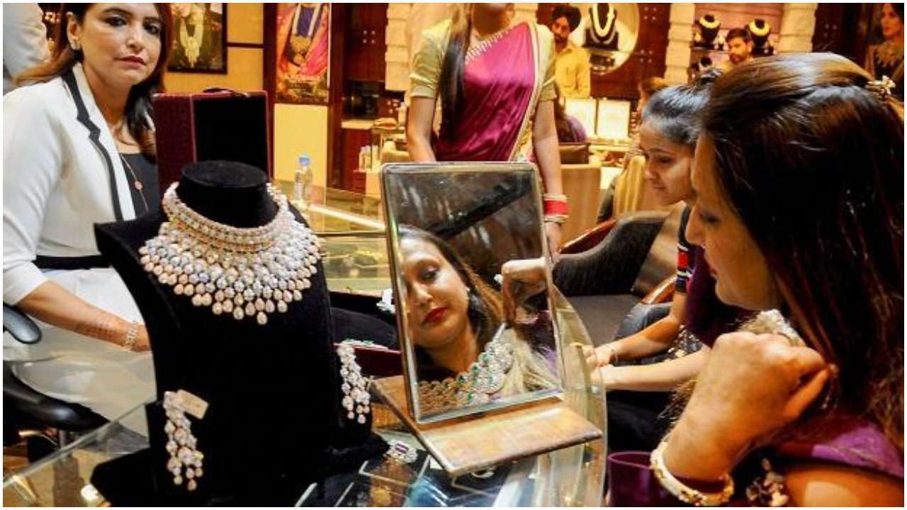 Gold Price Today April 4 2021 Prices Remain Stable Check Delhi Mumbai Chennai Kolkata Lucknow Gold Rates Gold price in south america. gold price today april 4 2021 prices