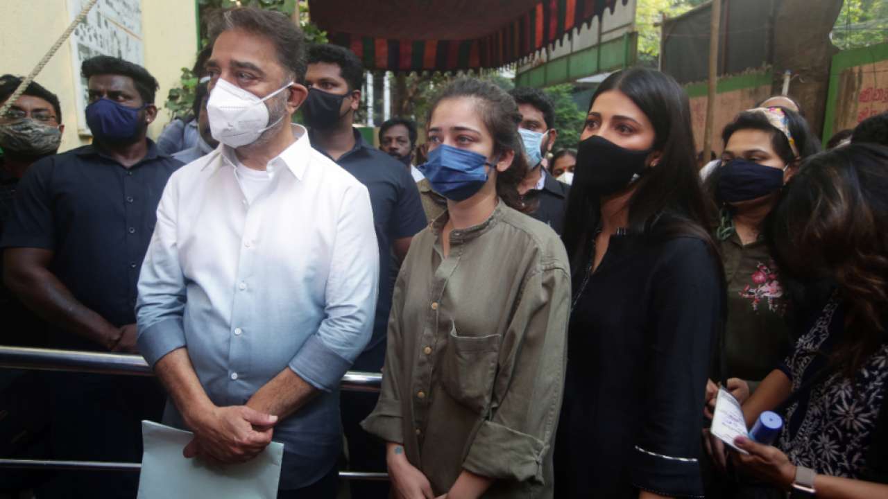 Kamal Haasan with daughters Shruti Haasan and Akshara Haasan