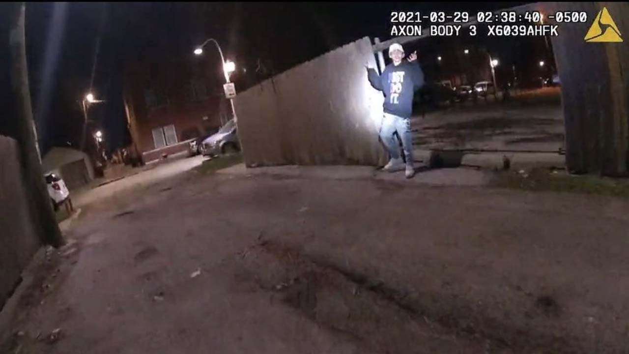 Chicago police shoot 13 year-old-boy Adam Toledo
