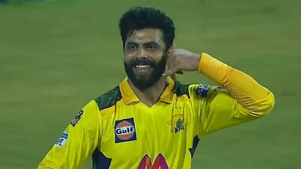 IPL 2021: Fans enjoy Sir Ravindra Jadeja running around the whole ground against Rajasthan