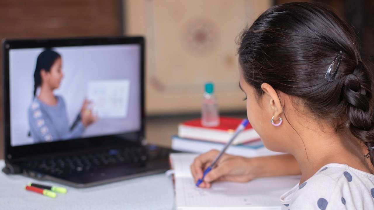 Delhi schools can't conduct online classes during summer vacation