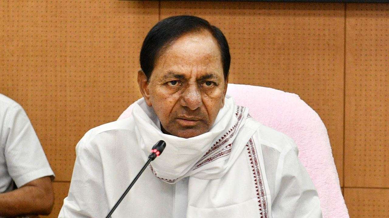 Telangana: Health minister stripped off his portfolio, CM KCR takes charge