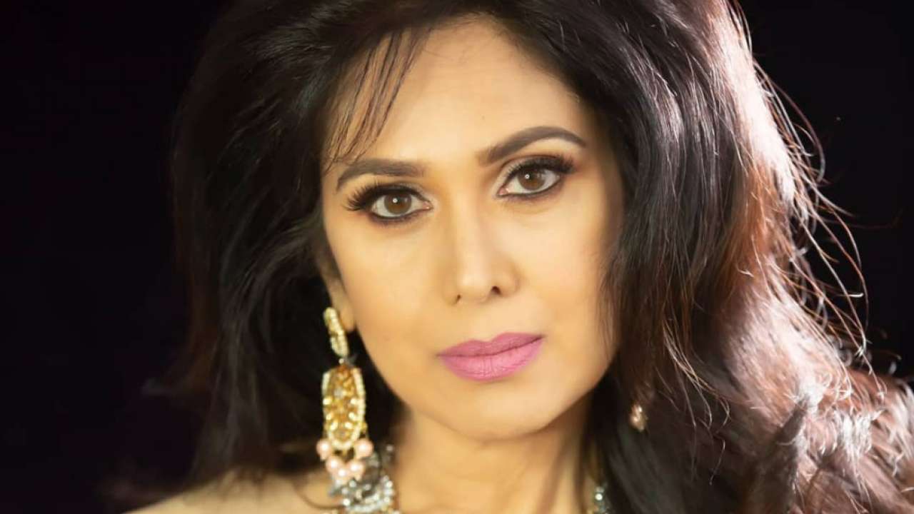 With whom did Meenakshi Seshadri most work?