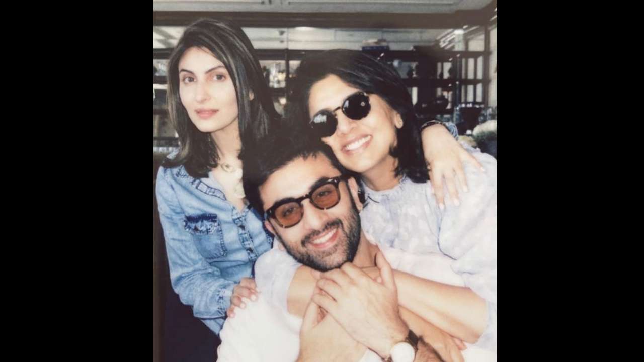 Neetu Kapoor - Ranbir Kapoor, Riddhima Kapoor Sahni