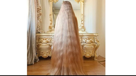 Alena on her long hair