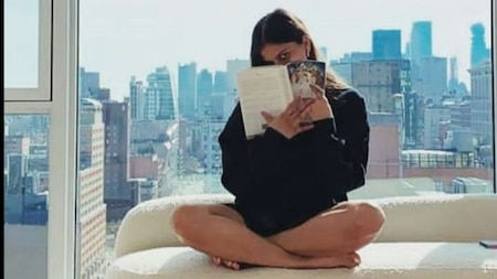 Suhana Khan's New York life: Reading time with a view
