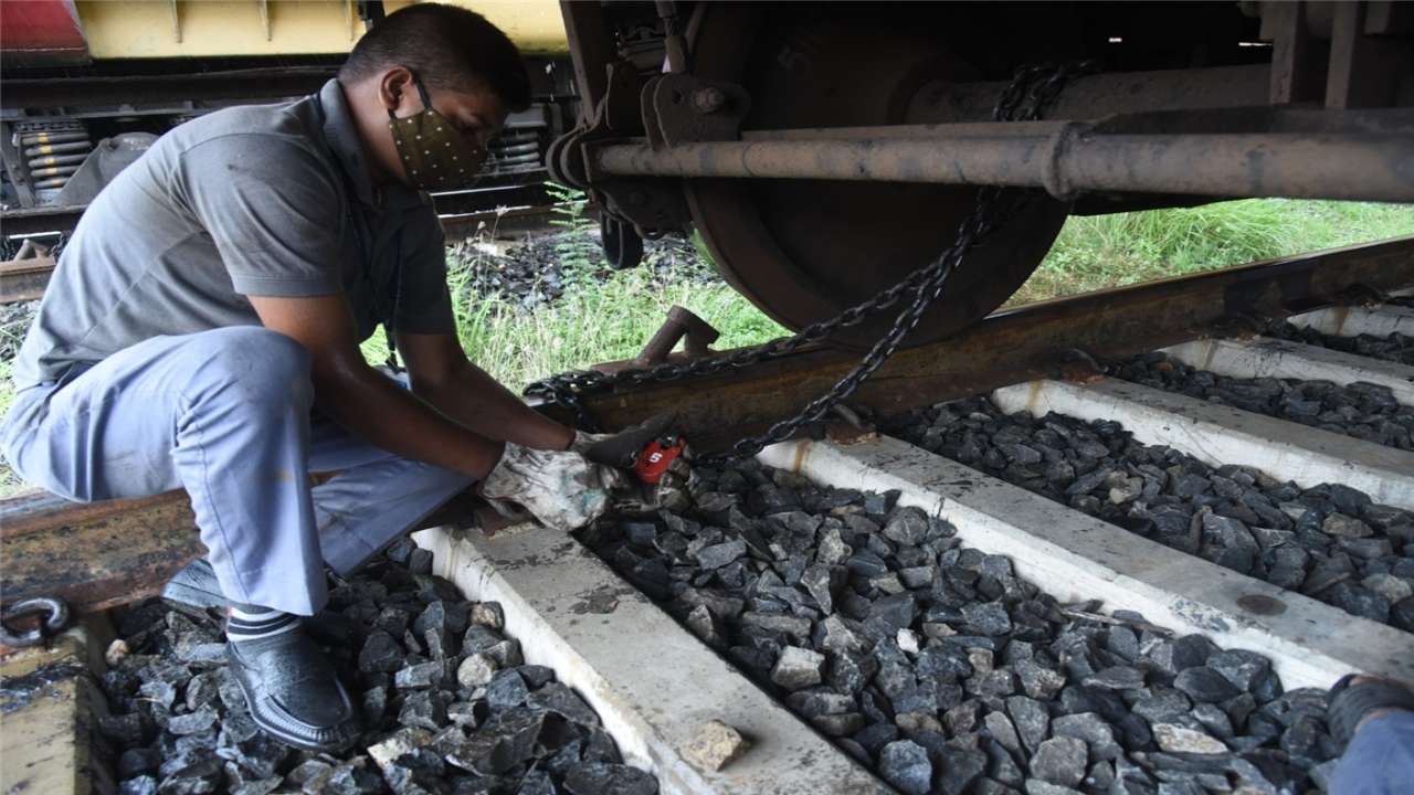 Train wheels tied-up