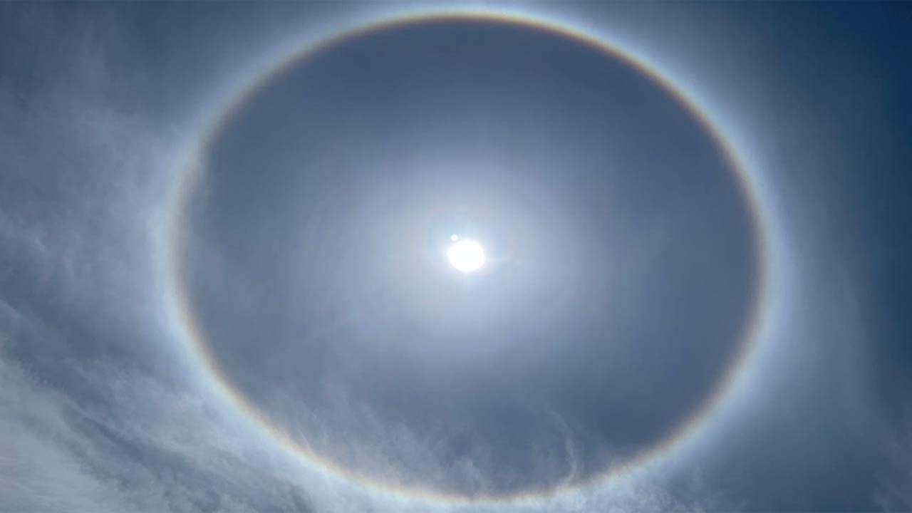 Rare Sun Halo seen in Prayagraj: What is the mysterious ring surrounding  the Sun? - India Today