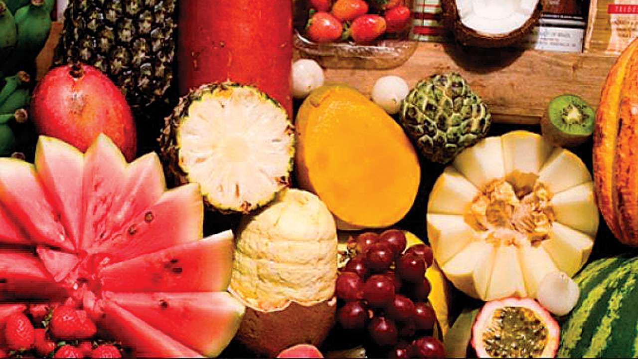 Eating fruits