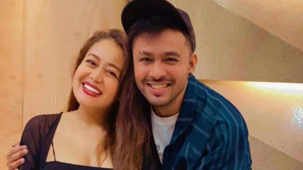 Hindi Neha Kakkar Xxx - Happy Birthday Neha Kakkar: Fascinating secrets about the singer revealed  by her brother Tony Kakkar