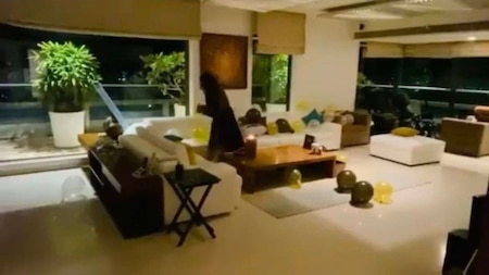 Himesh Reshammiya has a luxurious living room