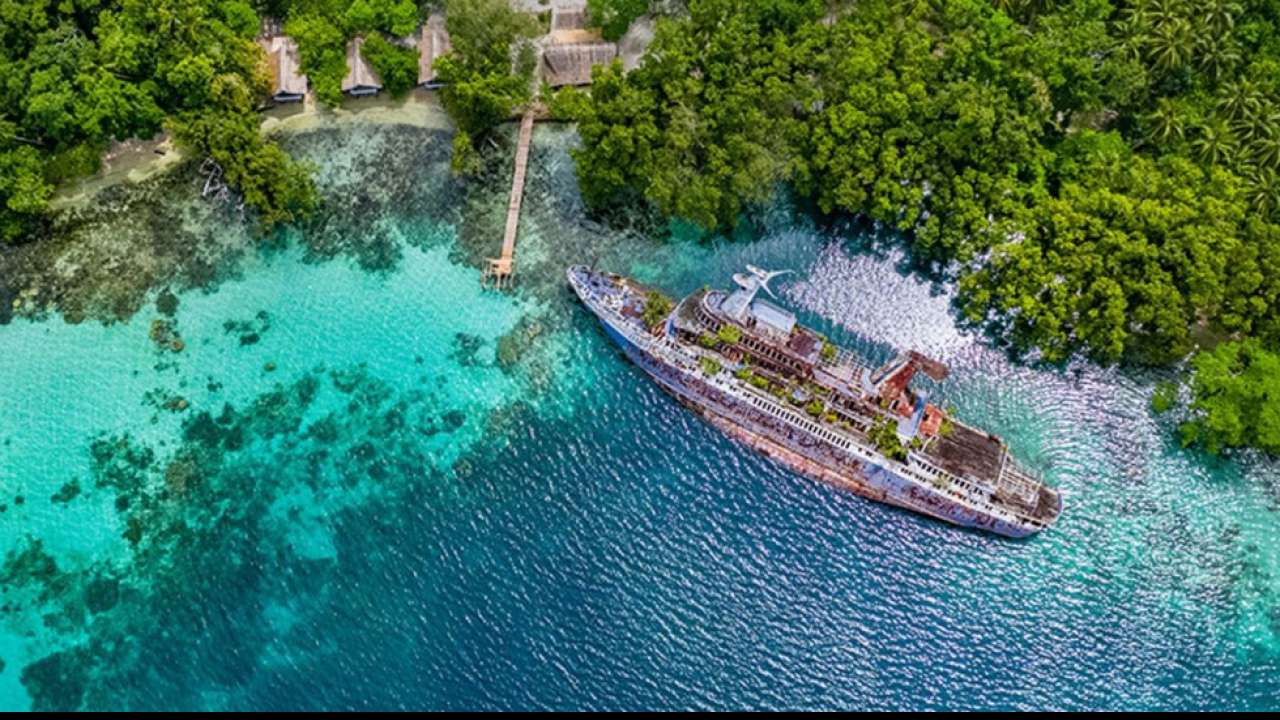 Riposolomon Island is already submerging in sea water