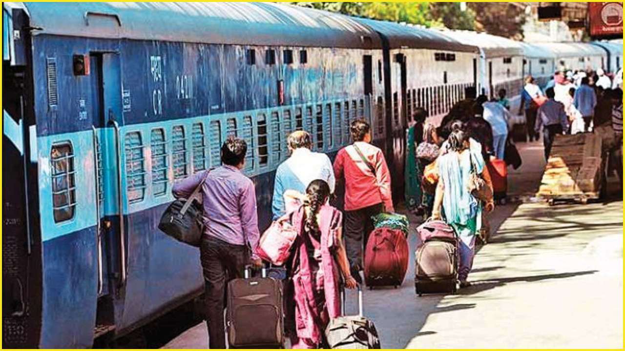 indian railway tatkal booking time