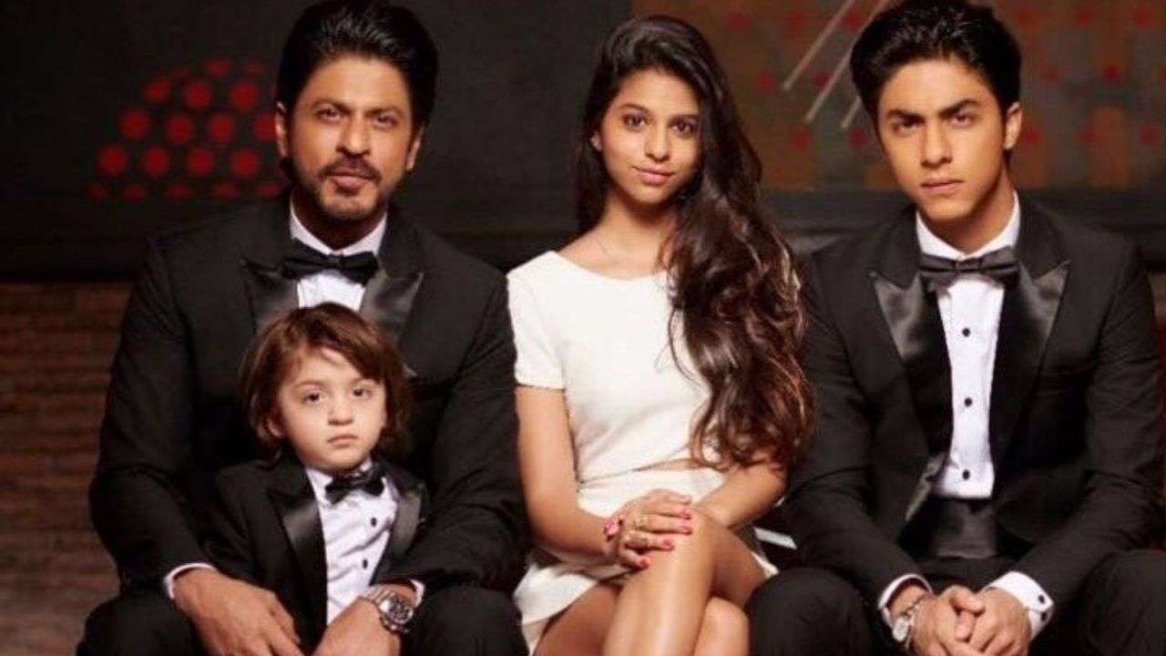 On Father's Day Shah Rukh Khan wishes parents the most beautiful moments with 'lil naughty munchkins’ 