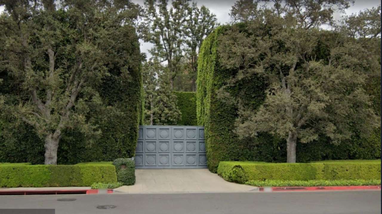 Jeff Bezos' home privacy