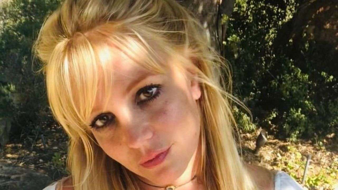 Britney Spears Apologises To Her Fans In Heartbreaking Note Says Pretended To Be Okay As She