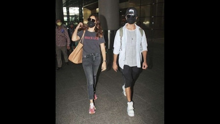 Shahid Kapoor-Mira Rajput snapped at the Mumbai Airport