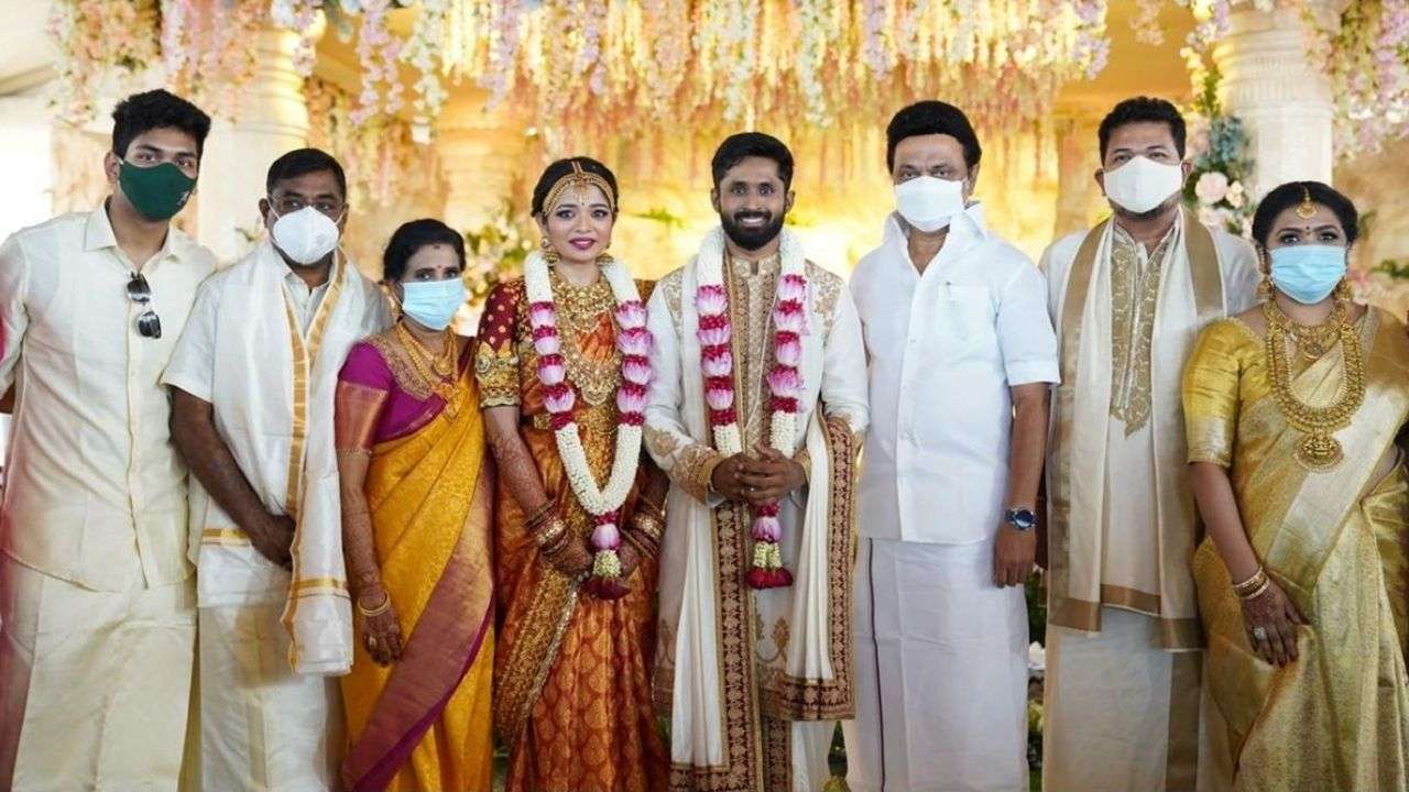 Filmmaker S Shankar's daughter Aishwarya gets hitched to cricketer ...