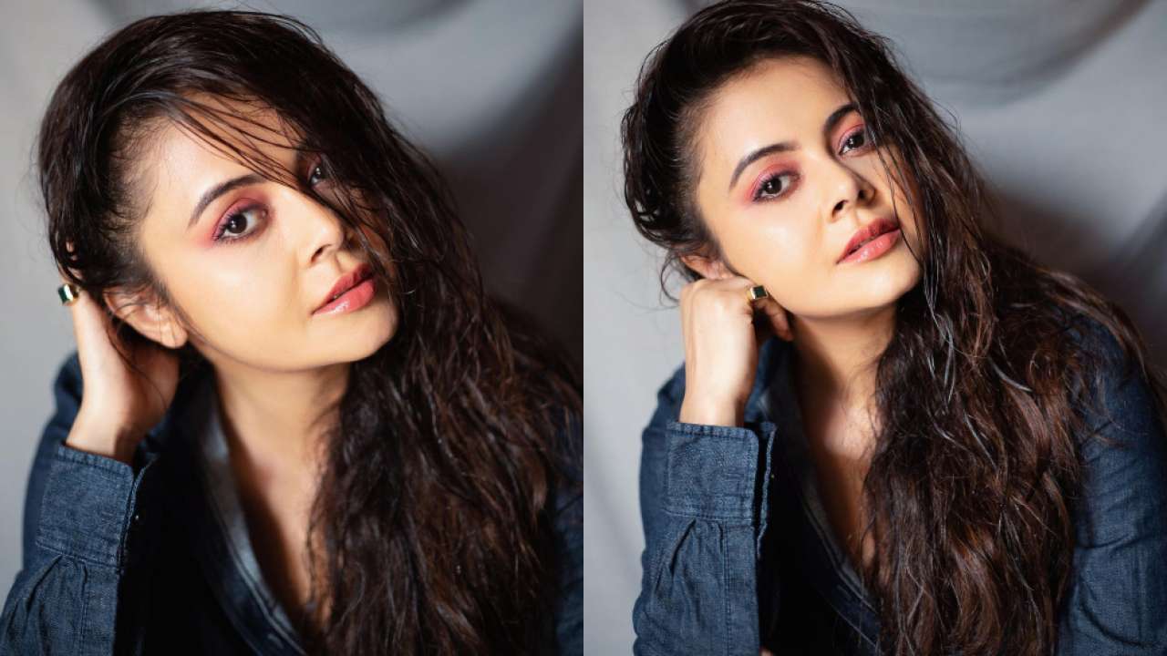 Devoleena Bhattacharjee aces a wet hair look