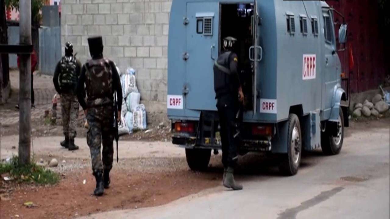 Encounter underway between terrorists and security forces in Pulwama