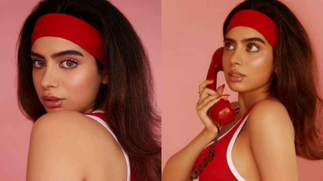 VIRAL PHOTOS: Khushi Kapoor says 'dump him' as she paints the town red