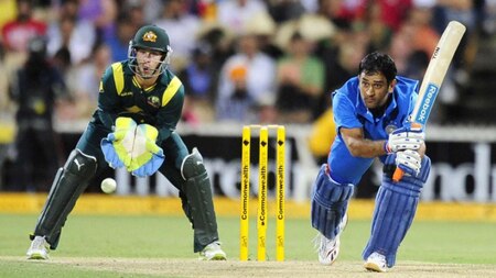 MS Dhoni's 44* against Australia in 4th match of 2011/12 CB Series