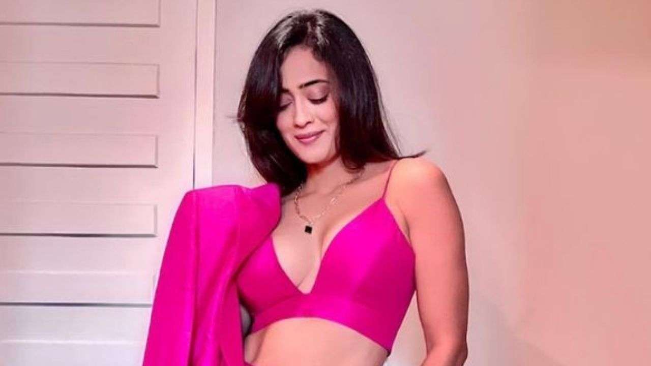 Very Hot Shweta Tiwari - Khatron Ke Khiladi 11 News: Read Latest News and Live Updates on Khatron Ke  Khiladi 11, Photos, and Videos at DNAIndia