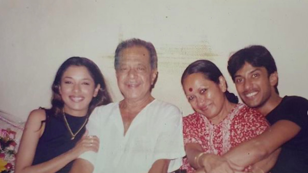 'Anupamaa' star Rupali Ganguly shares throwback photo, wins netizens' hearts with adorable note for father Anil Ganguly