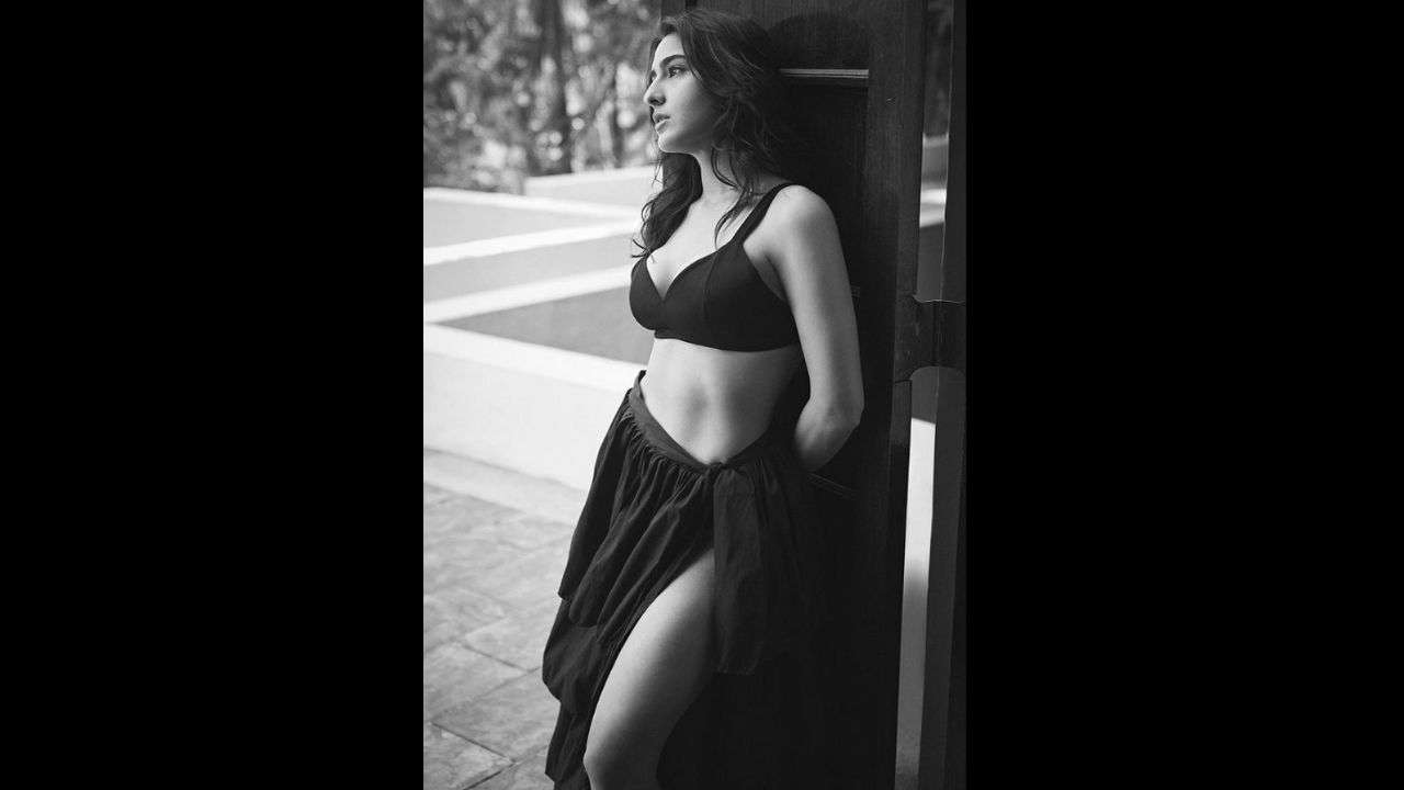 Sara Ali Khan Is Hotness Overloaded In Black Bra And Thigh High Slit Skirt Stuns Fans With 5069