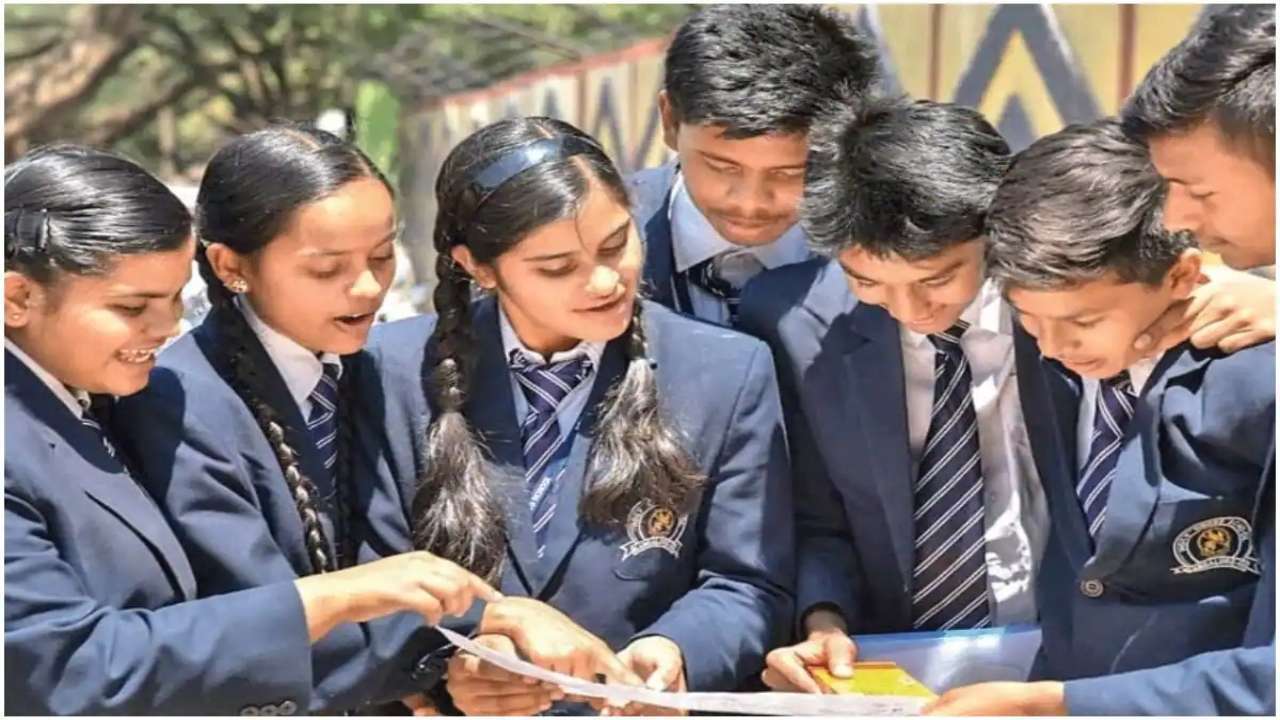 CBSE 12th Result : 87.33 हुआ रिजल्ट, लड़कों से 6.01% आगे लड़कियां, छात्रों को फर्स्ट, सेकेंड और थर्ड डिवीजन नहीं ...- CBSE 12th Result: 87.33 result, girls ahead of boys by 6.01%, students do not get first, second and third division ...