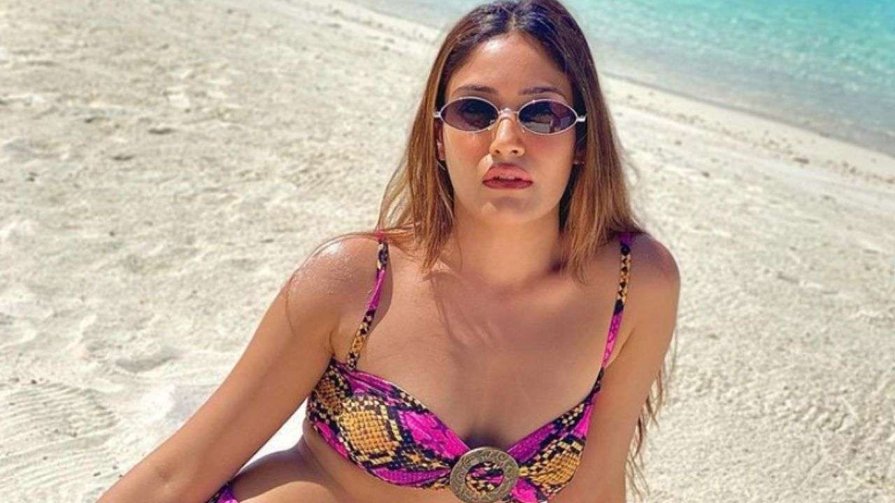 Fuck Surbhi Jyoti Edited Video - Naagin 5' actor Surbhi Chandna oozes hotness in pink bikini, leaves fans  speechless with Maldives vacation photos