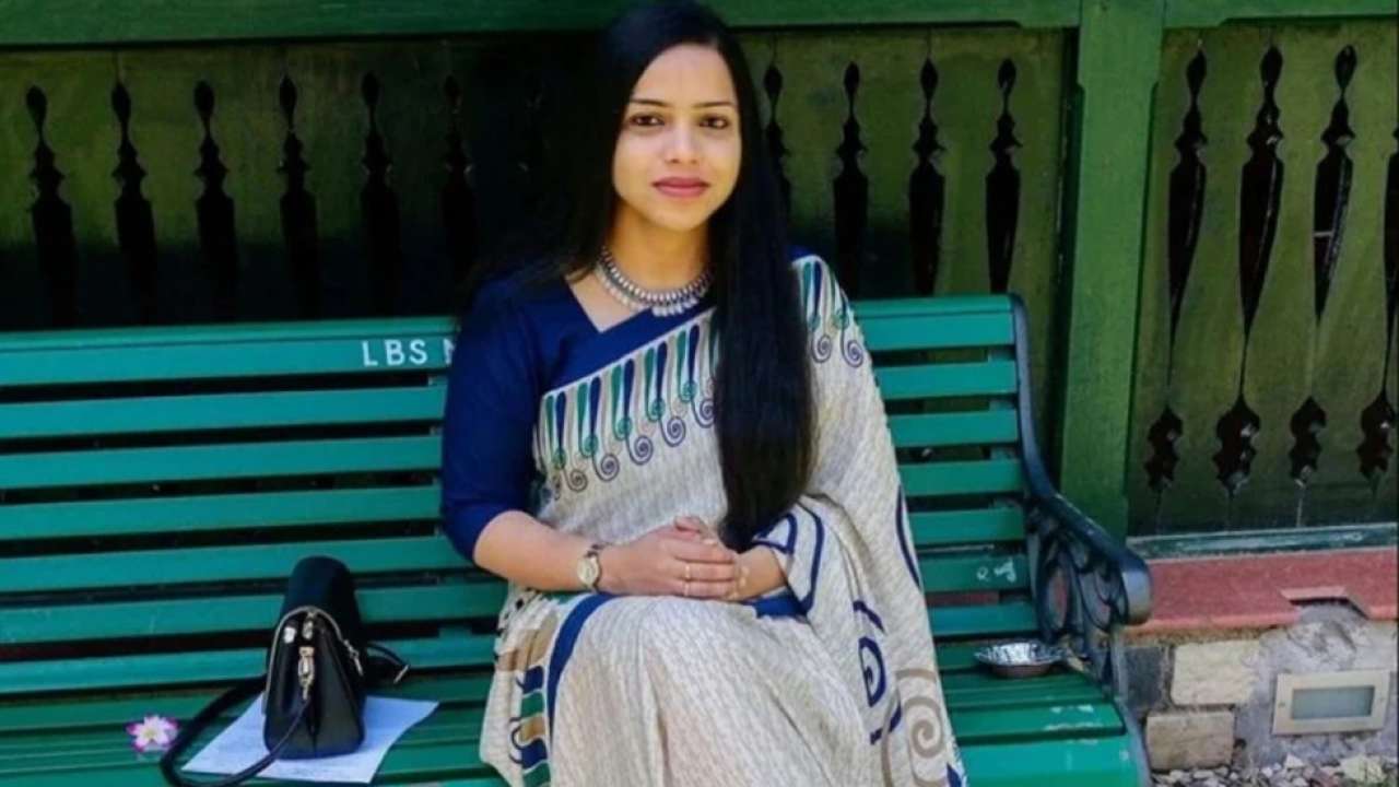 Meet IAS officer Anuj Malik who cleared UPSC exam in first attempt ...