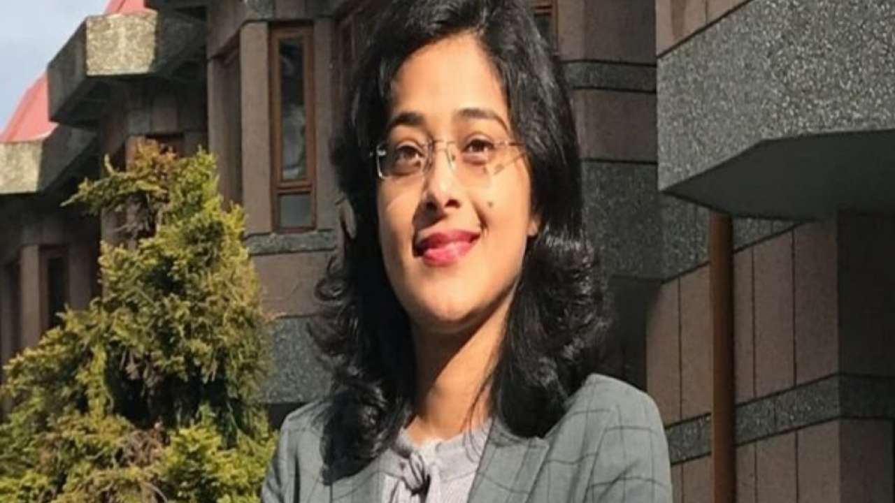 Meet IAS officer Surabhi Gautam, who overcame all odds to secure AIR 50 in  UPSC exams