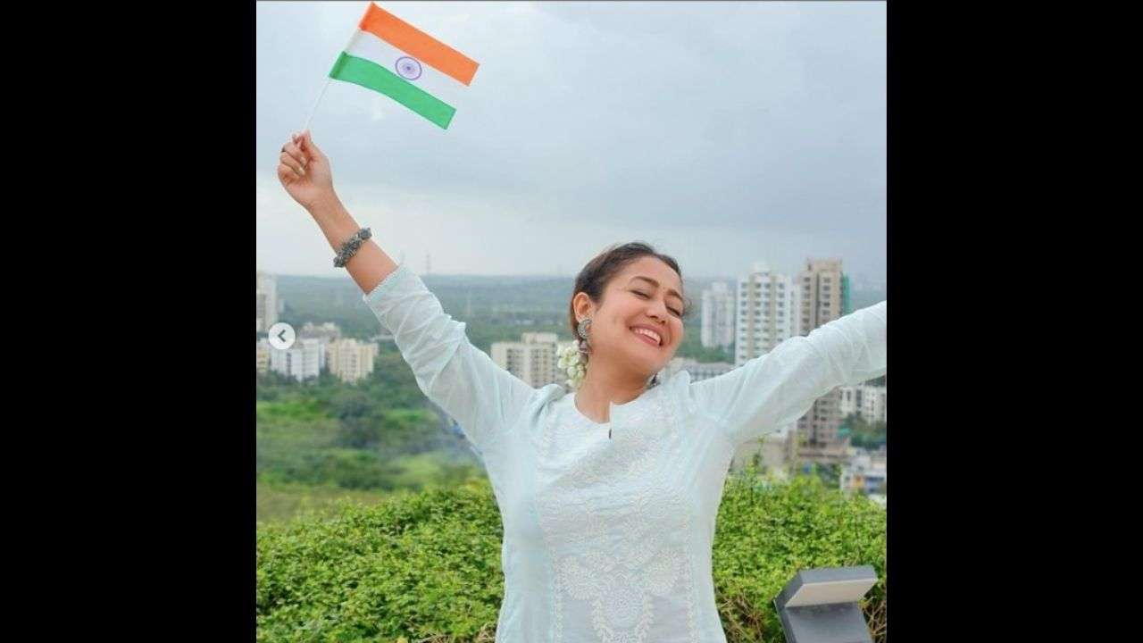 Neha Kakkar wishes fans on Independence Day