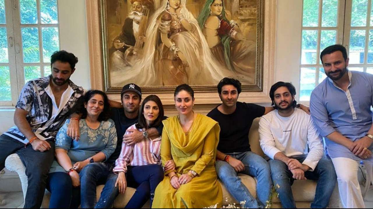 Saif Ali Khan gets clicked with his family members