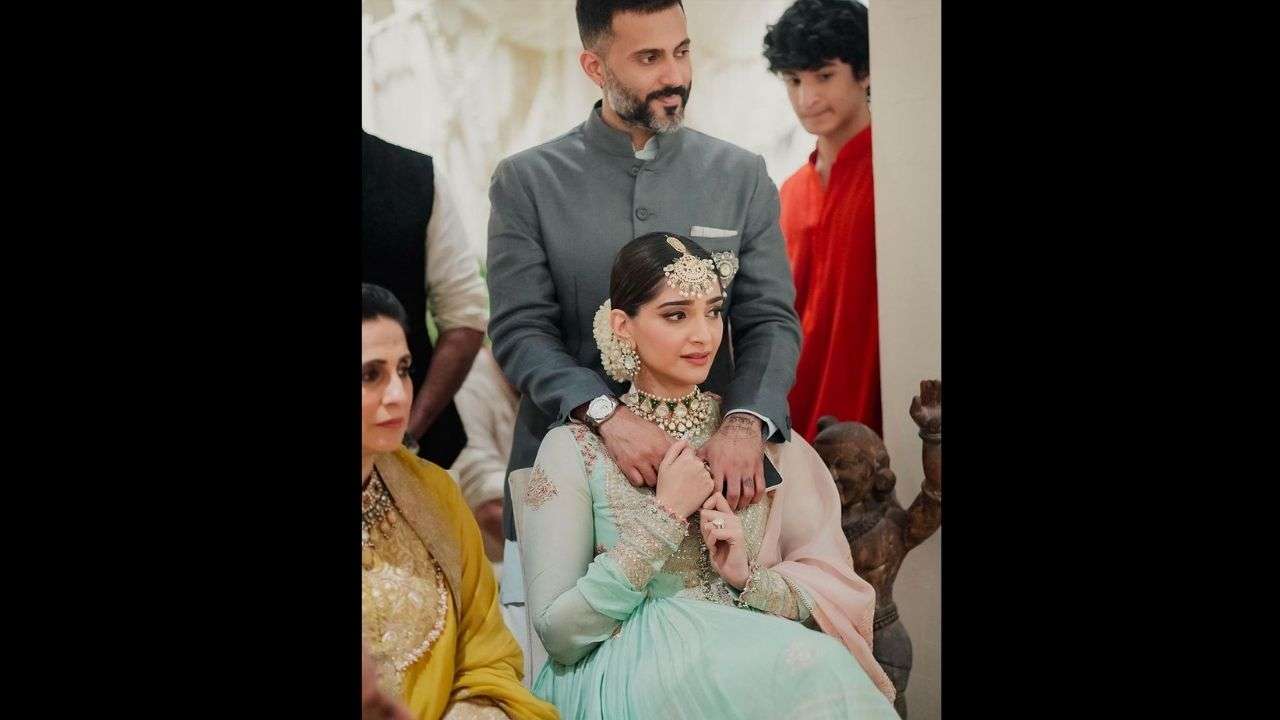 Sonam Kapoor shares photos from Rhea Kapoor-Karan Boolani's wedding ...