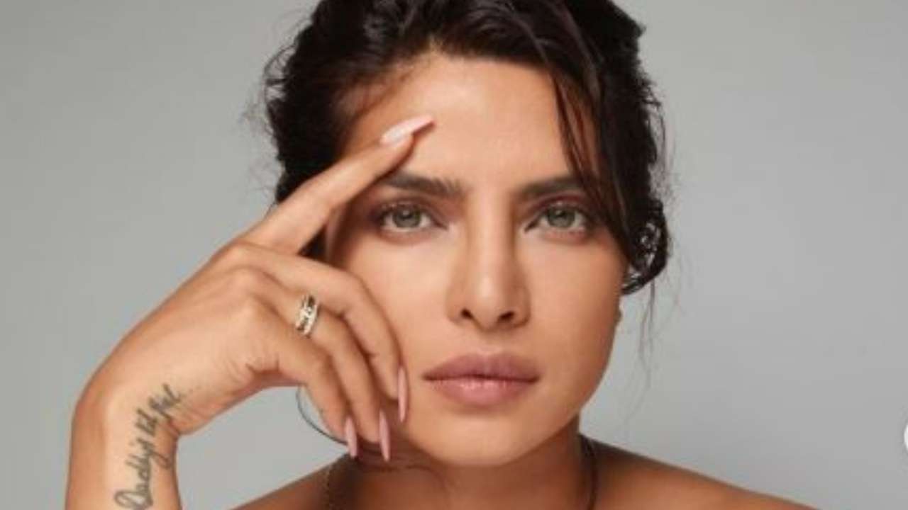 Youre Gorgeous Netizens Are In Love With Priyanka Chopras No Makeup Selfie Photo Inside 