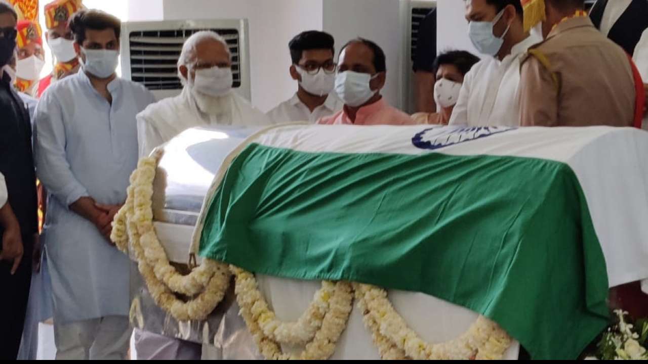 PM Modi, other BJP leaders reach Lucknow to pay last respects to former Uttar Pradesh CM Kalyan Singh