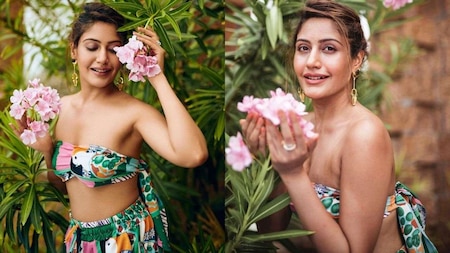 Surbhi Chandna look stunning in strapless printed bikini