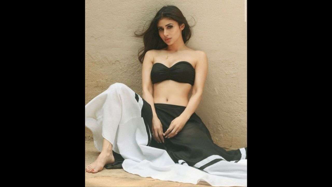 1280px x 720px - PHOTOS: Mouni Roy shares jaw-dropping exotic photos in black strapless bra,  skirt, calls herself 'exotic'