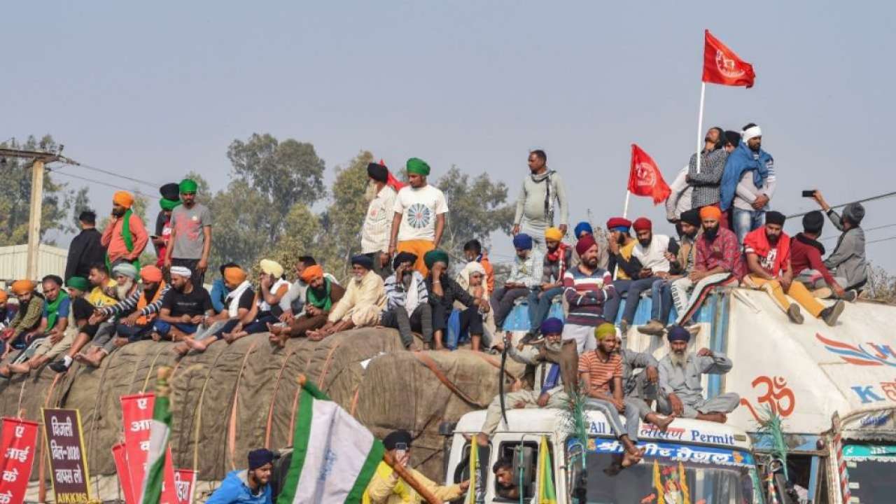 Many Farmers Approaching Delhi Borders To Intensify Protests Against ...