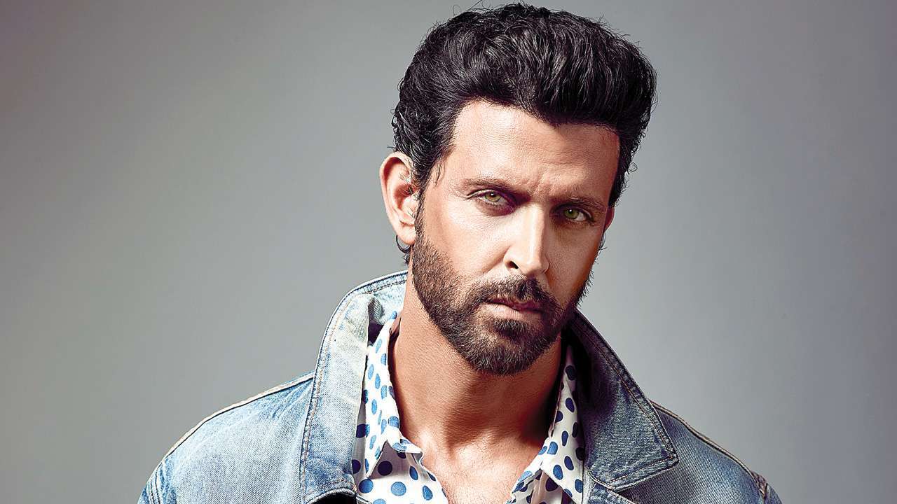 Hrithik Roshan ke ghar par silan?' asks Instagram user, actor wins ...