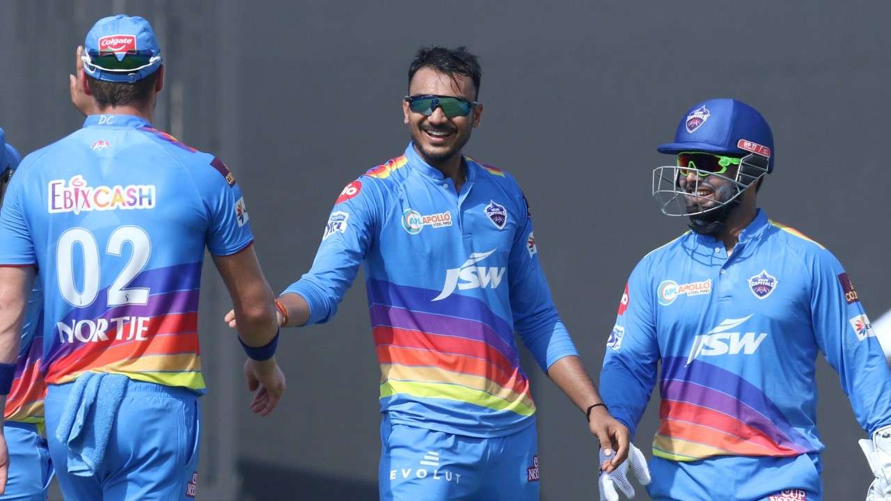 Haanikarak Bapu&#39;: Twitterati erupt as Axar Patel hurts MI with three wickets