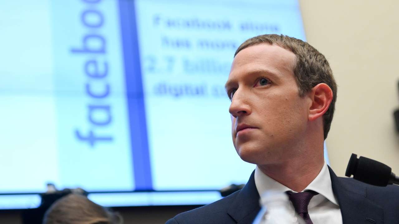 WhatsApp, Facebook, Instagram outage: CEO Mark Zuckerberg breaks SILENCE WhatsApp, Facebook, Instagram outage: CEO Mark Zuckerberg breaks SILENCE