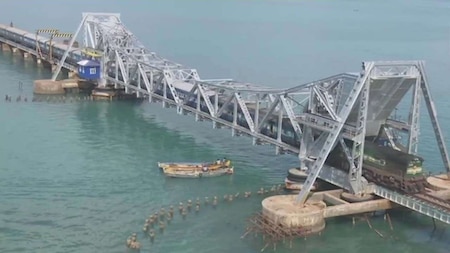 India's first-ever vertical lift rail sea bridge