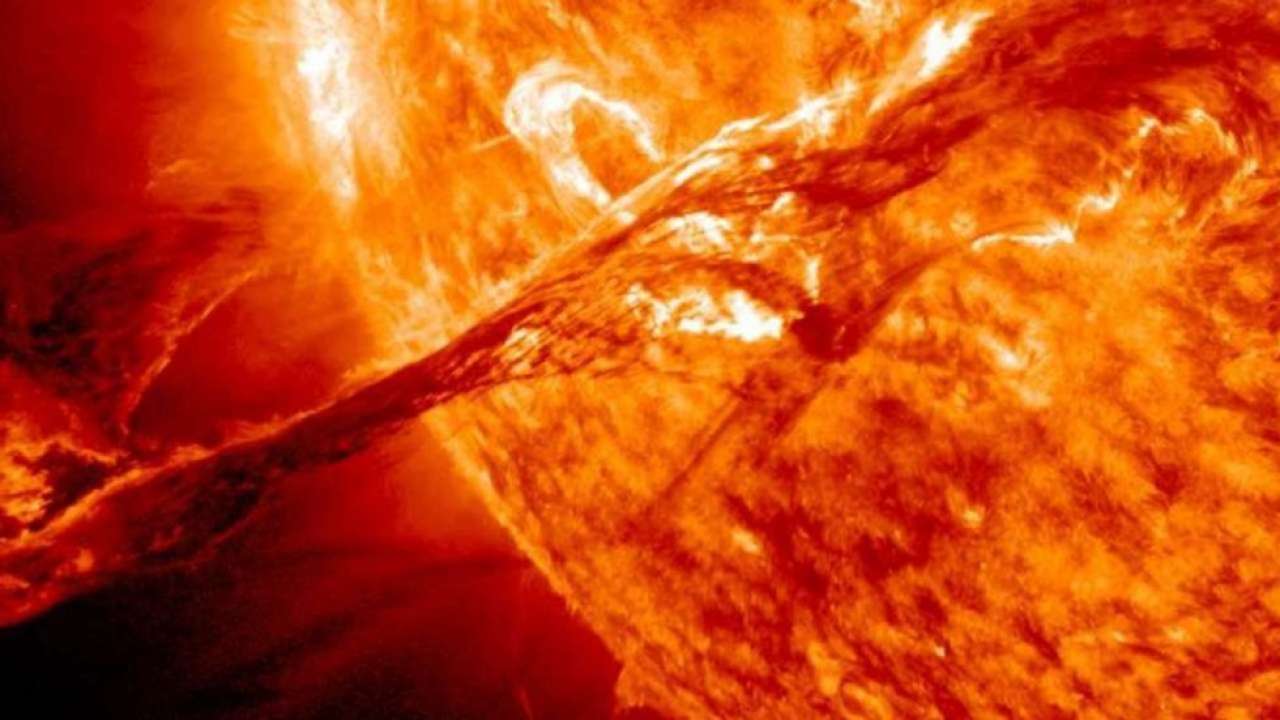 Geomagnetic storm WARNING: Solar flare may directly hit Earth today, can disrupt power grids
